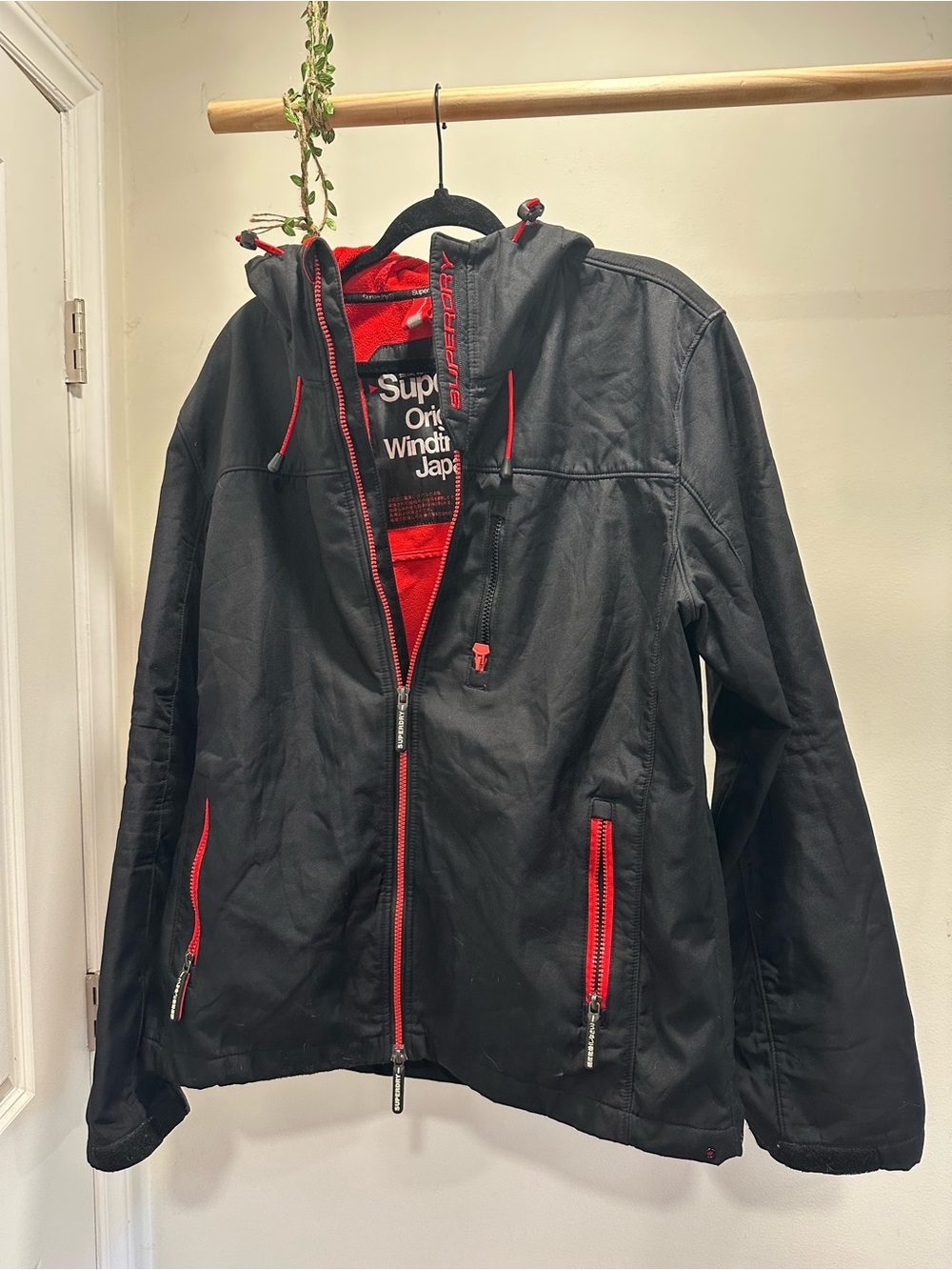 Men’s 3XL | Superdry Windtrekker Softshell Jacket Black with Red Fleece Lined